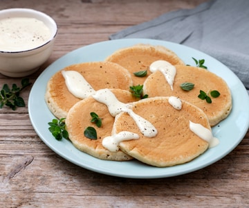 Pancakes salés avec sauce au Grana Padano DOP