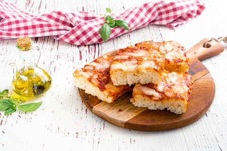 Pizza en plaque sans gluten