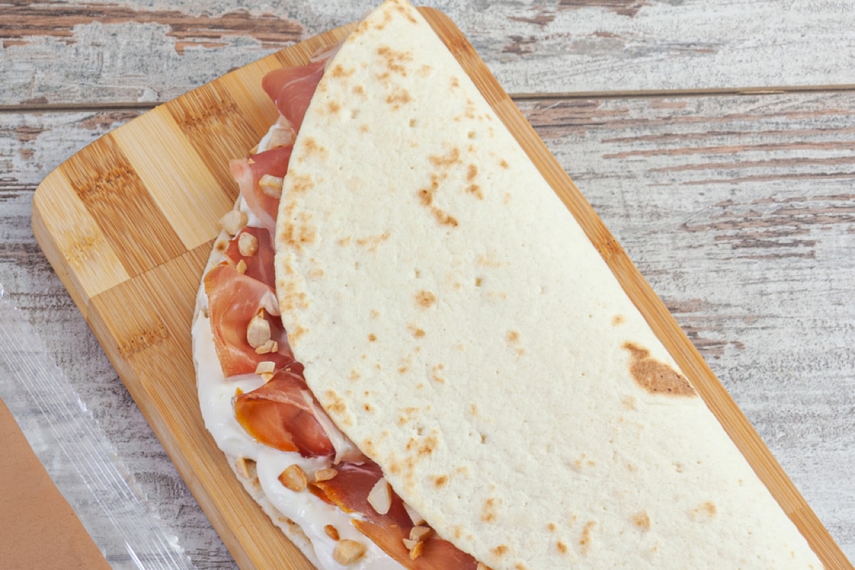 Piadina au jambon cru et mascarpone