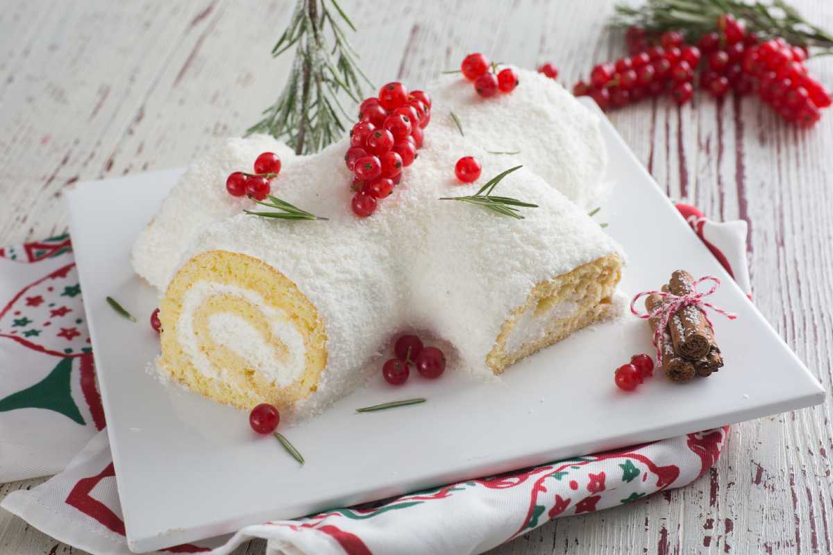 Bûche de Noël enneigée