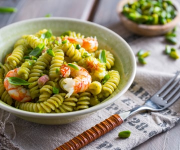 Pâtes au pesto de pistaches et crevettes