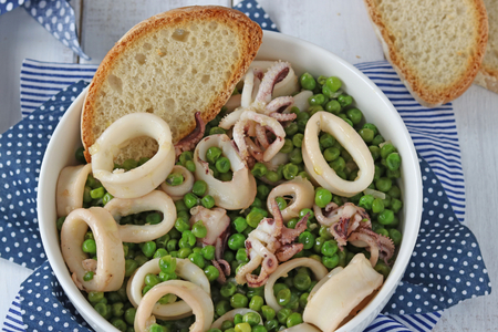 Calamars aux petits pois