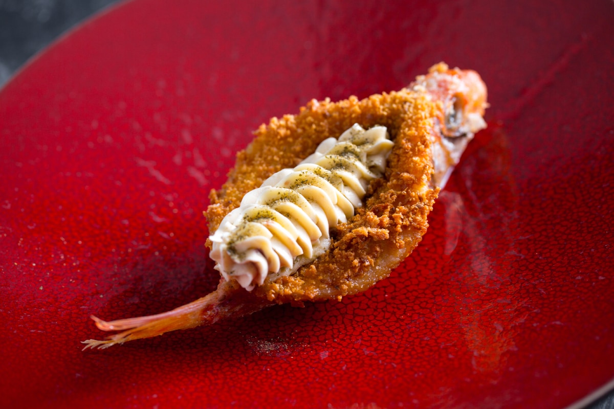 Rougets frits avec beurre aux anchois