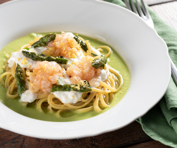 Linguine aux langoustines, burrata et asperges