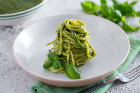 Trenette au pesto, pommes de terre et haricots verts