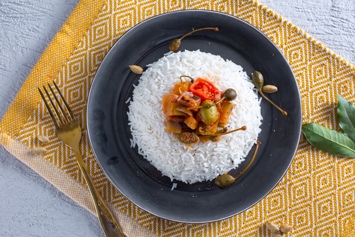 Riz au cardamome avec aubergines