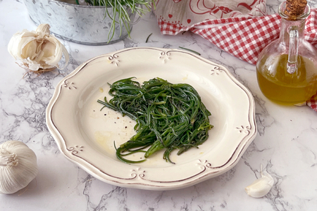 Comment nettoyer et cuisiner les agretti