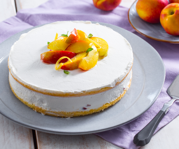Gâteau gourmand aux pêches
