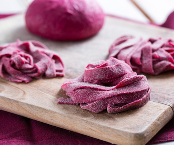 Pâtes fraîches à la betterave