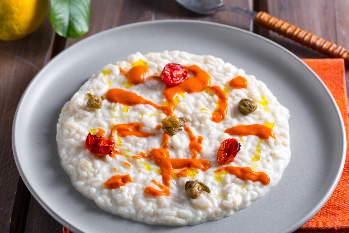 Risotto à la burrata, câpres et tomates cerises