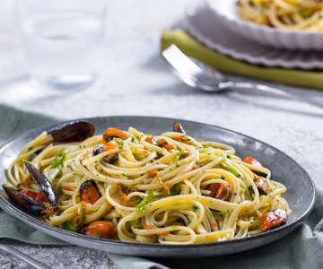 Linguine aux moules et fleurs de courgette