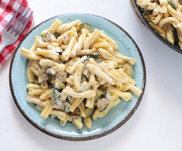 Pâtes à la robiola et aux courgettes