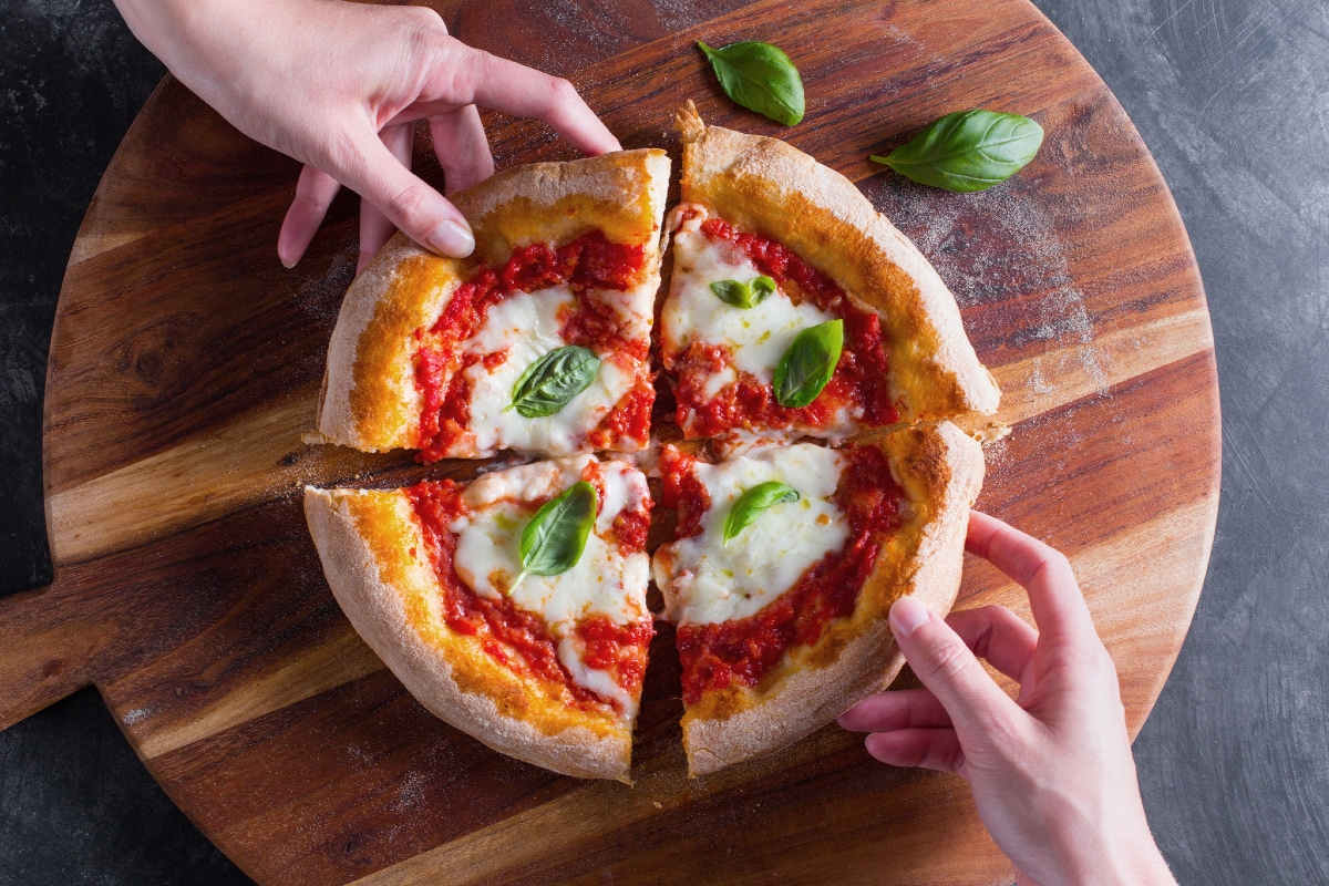 Pizza margherita simple