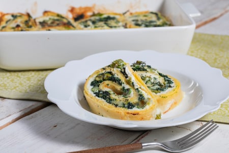 Roulé de crêpes aux asperges et épinards