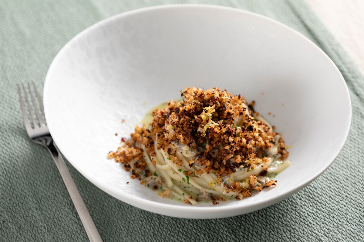 Linguine aux palourdes et poivrons cruschi