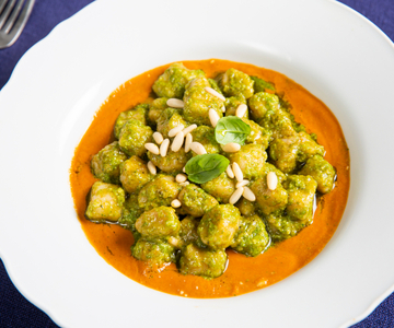 Gnocchetti complets au pesto et tomates cerises