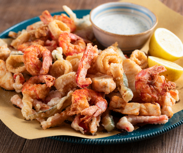 Friture mixte de poisson et légumes
