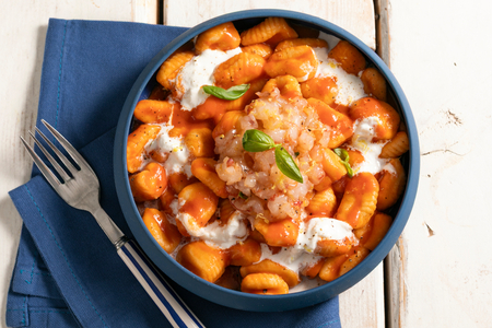 Gnocchi aux crevettes et stracciatella