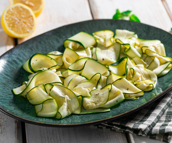 Courgettes marinées crues