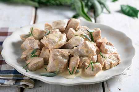 Dinde à la poêle moelleuse