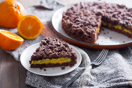 Gâteau émietté au chocolat et à l'orange