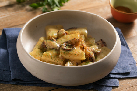 Paccheri poulpe et pommes de terre
