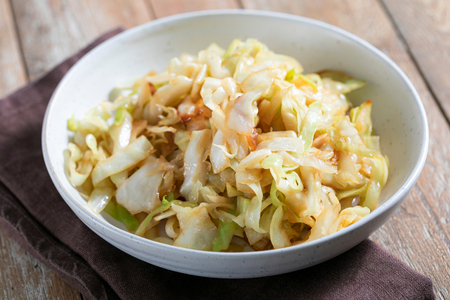 Chou blanc à la poêle