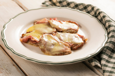 Escalopes à la valdôtaine