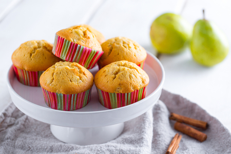 Muffins au riz, cannelle et poires