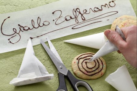 Comment faire un cornet en papier sulfurisé