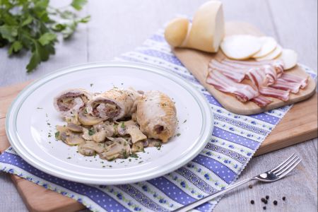 Roulades de dinde farcies aux champignons de Paris