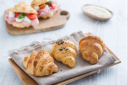 Petits croissants salés
