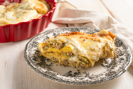 Crêpes farcies à la ricotta, brocolis et saucisse