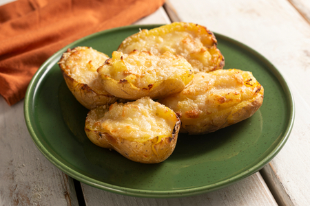 Pommes de terre farcies aux fromages