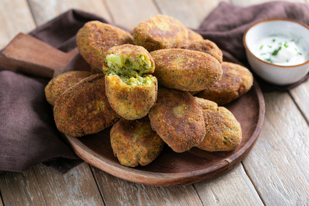 Boulettes de brocolis frites