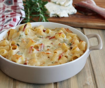 Pâtes au four avec speck et gorgonzola
