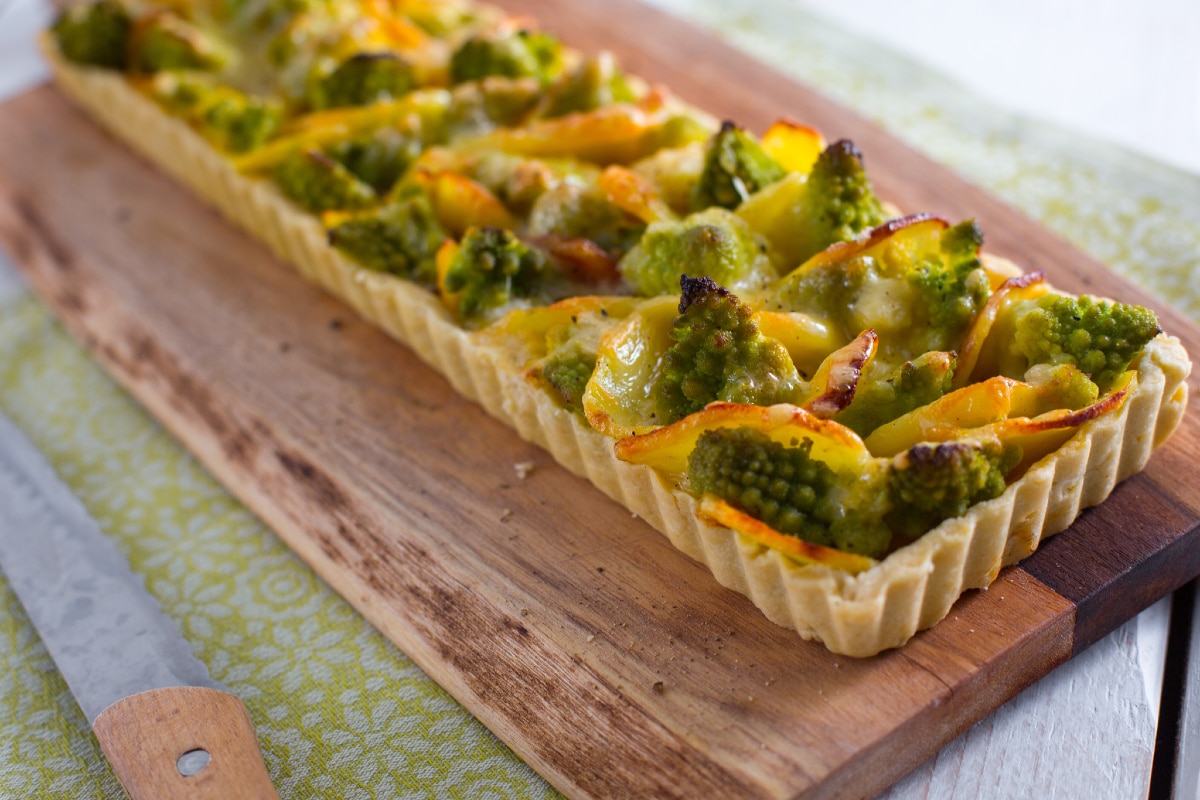 Tarte salée au chou romanesco et pommes de terre