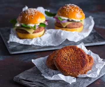 Burger de pommes de terre et haricots