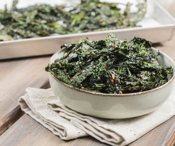Chips de chou kale au four