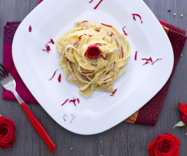 Tagliatelles aux pétales de rose