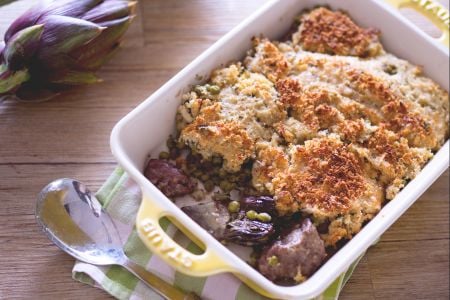 Agneau gratiné aux artichauts et petits pois
