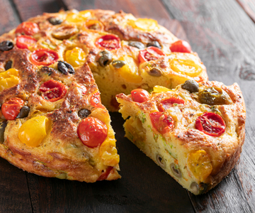 Cake salé aux tomates cerises et olives (recette 12 cuillères)