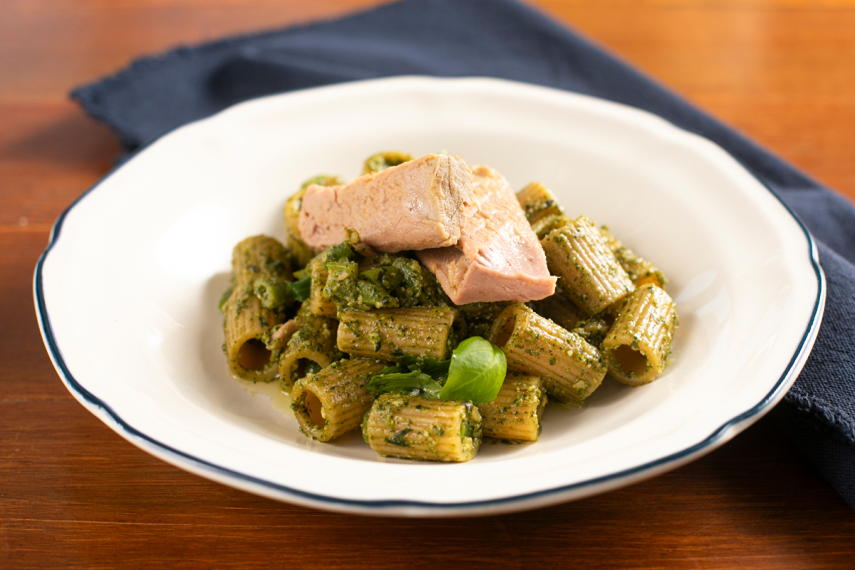 Pâtes au pesto, haricots verts et thon