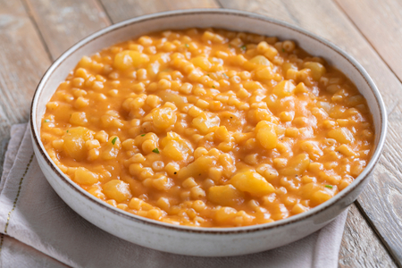 Pâtes et pommes de terre à la provola