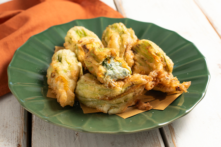 Fleurs de courgette farcies végétariennes