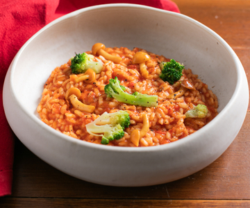 Risotto à la tomate, brocolis et champignons