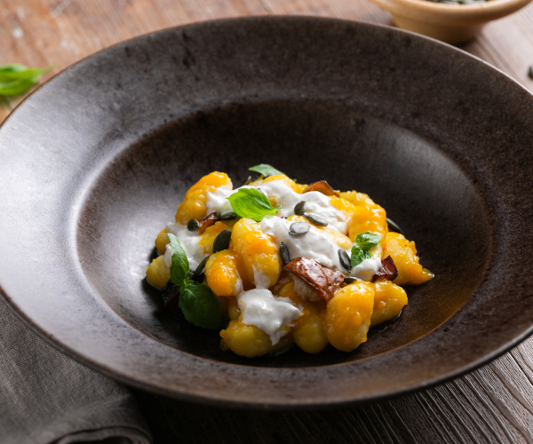 Gnocchis à la courge, cèpes et burrata