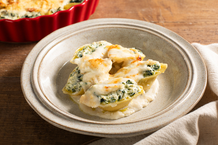 Conchiglioni gratinés farcis à la ricotta et aux blettes