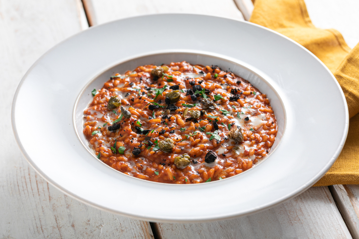 Risotto à la puttanesca aux tomates rôties