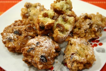 Beignets sucrés de riz au parfum de citron